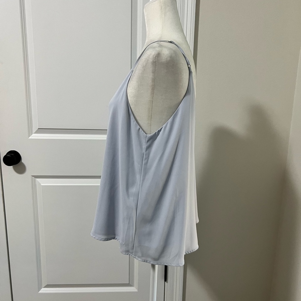 Lush Swingy Keyhole Tank Blouse - Picture 7 of 8